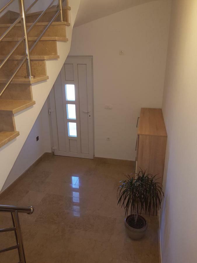 Apartmani Jadranka Starigrad Paklenica Luaran gambar
