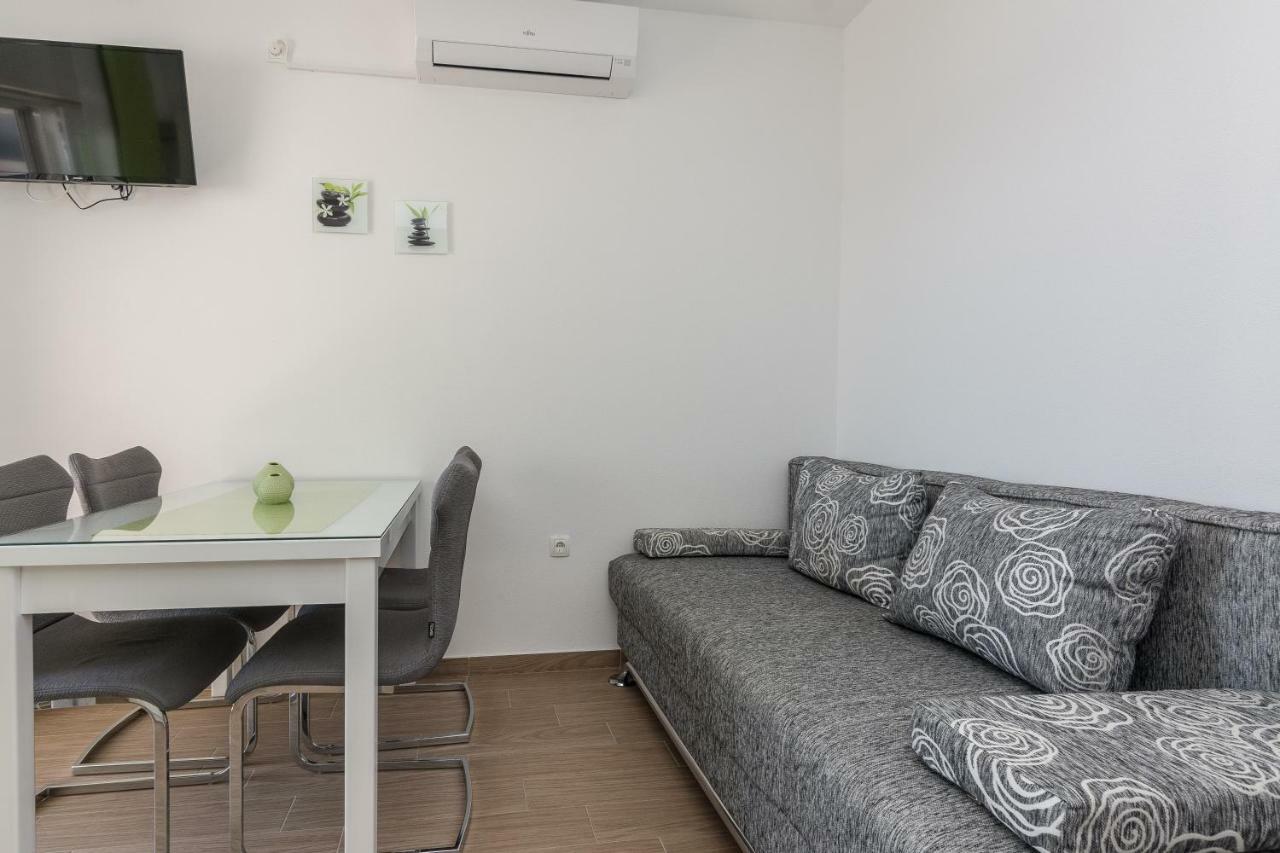 Apartmani Jadranka Starigrad Paklenica Luaran gambar