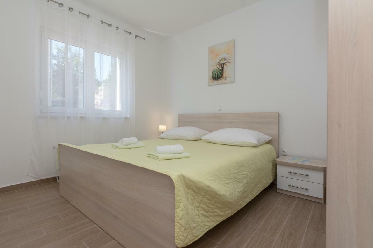 Apartmani Jadranka Starigrad Paklenica Luaran gambar