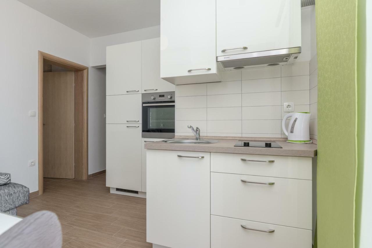 Apartmani Jadranka Starigrad Paklenica Luaran gambar
